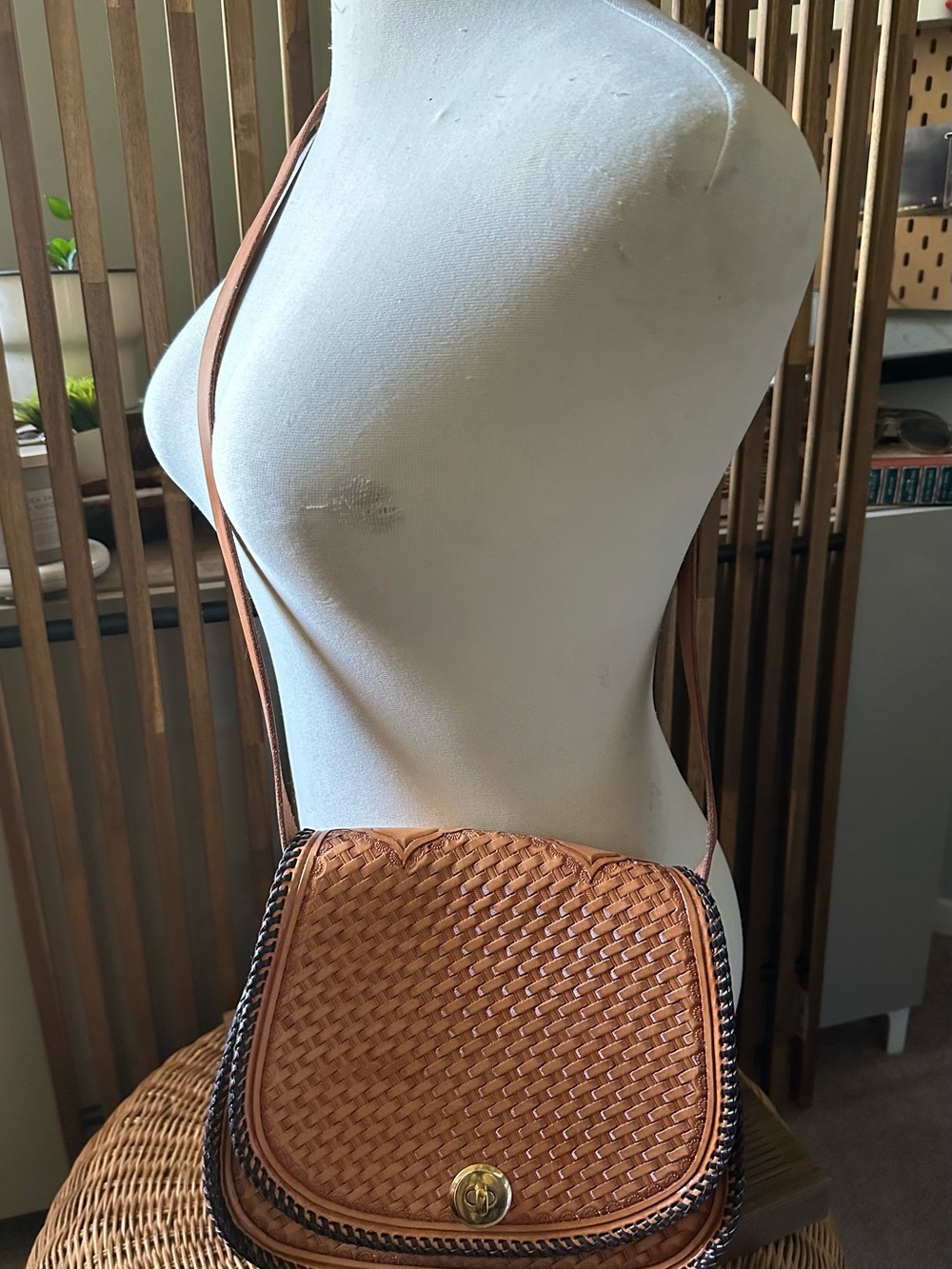 Vintage 1970s ACA Smith Leathercraft Handmade Basketweave Crossbody Saddle Bag